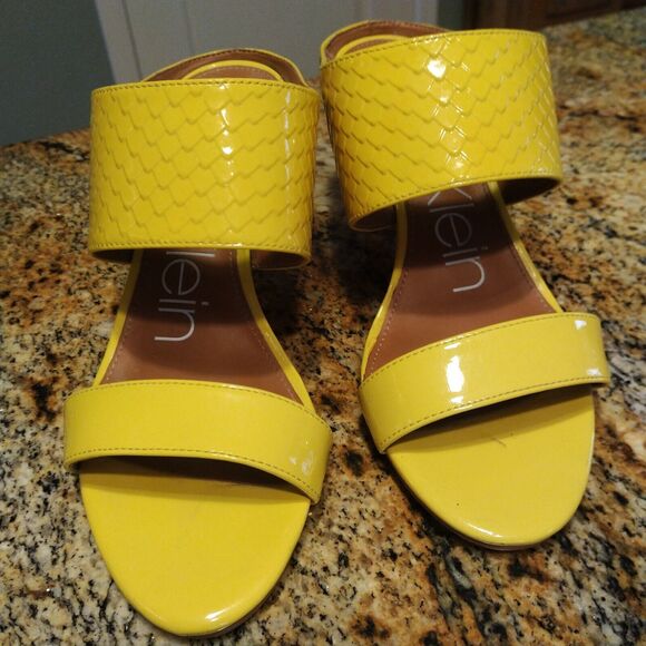 Calvin Klein Women's 7 Cecily Python Embossed Leather Slide Sandals Heels Yellow - Picture 9 of 12